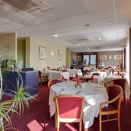 Kyriad - D'abeau Bourgoin Jallieu מלון 3*