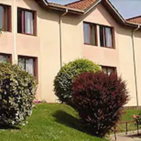 Kyriad - D'abeau Bourgoin Jallieu מלון 3*
