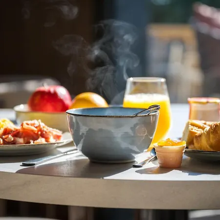 Kyriad - D'abeau Bourgoin Jallieu Hotel 3*