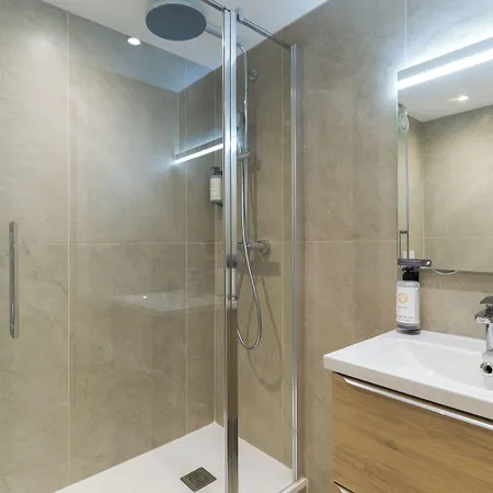 Hotel Kyriad - D'abeau Bourgoin Jallieu 3*
